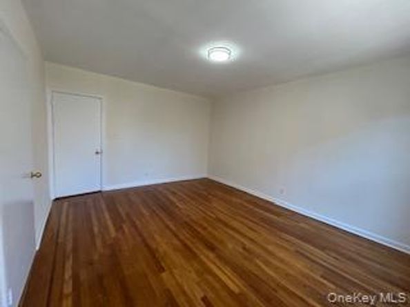 83-52 Talbot Street 3G, Kew Gardens NY 11415