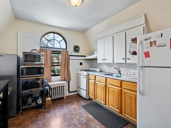 68 Fir Street, Valley Stream NY 11580