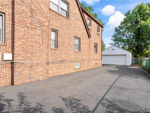 68 Fir Street, Valley Stream NY 11580