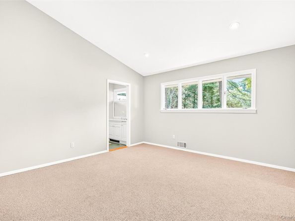 10 Barnaby Lane, Hartsdale NY 10530
