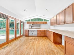 10 Barnaby Lane, Hartsdale NY 10530