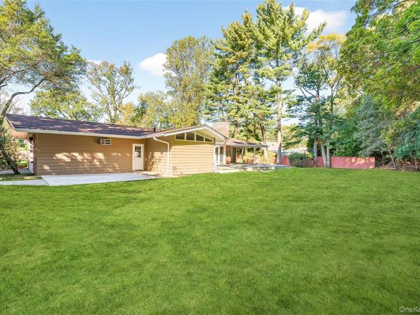 10 Barnaby Lane, Hartsdale NY 10530