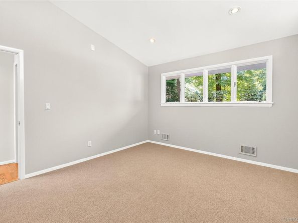 10 Barnaby Lane, Hartsdale NY 10530