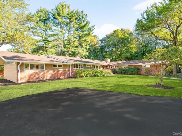 10 Barnaby Lane, Hartsdale NY 10530