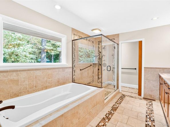 10 Barnaby Lane, Hartsdale NY 10530