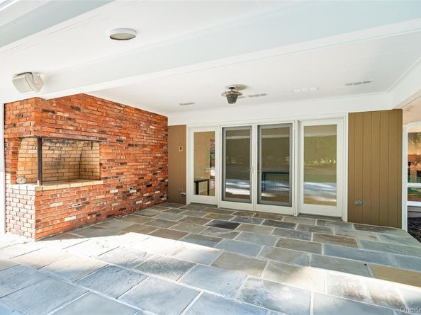 10 Barnaby Lane, Hartsdale NY 10530