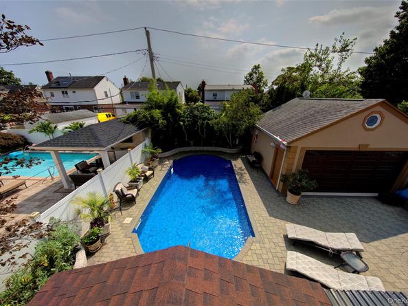 997 Glen Drive, Franklin Square NY 11010