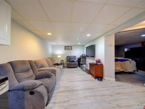 997 Glen Drive, Franklin Square NY 11010