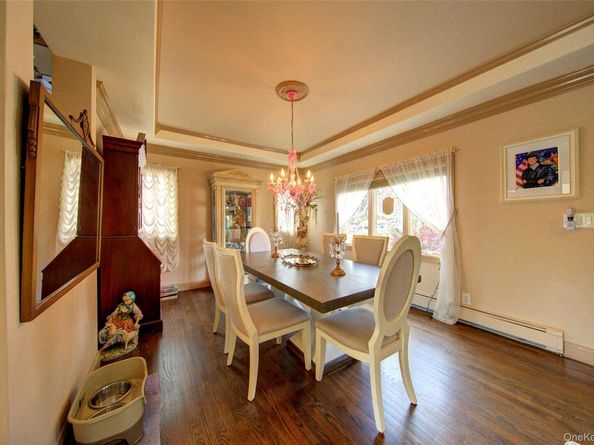 997 Glen Drive, Franklin Square NY 11010