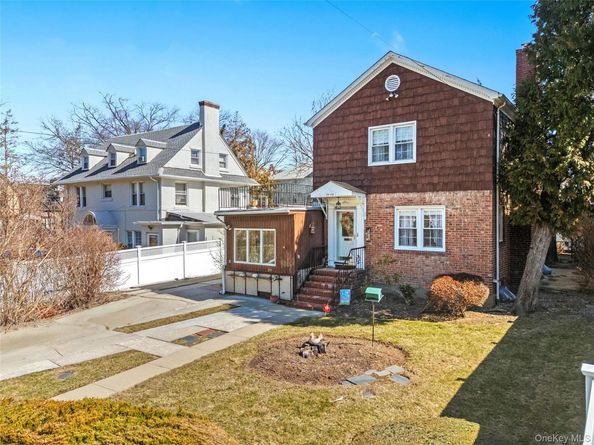 33-09 Parsons Boulevard, Flushing NY 11354