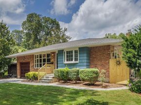 13 Pebble Lane, Huntington Station NY 11746