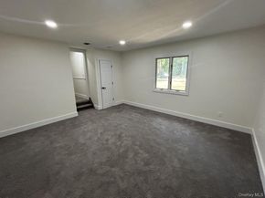 5 Poplar Court, Miller Place NY 11764