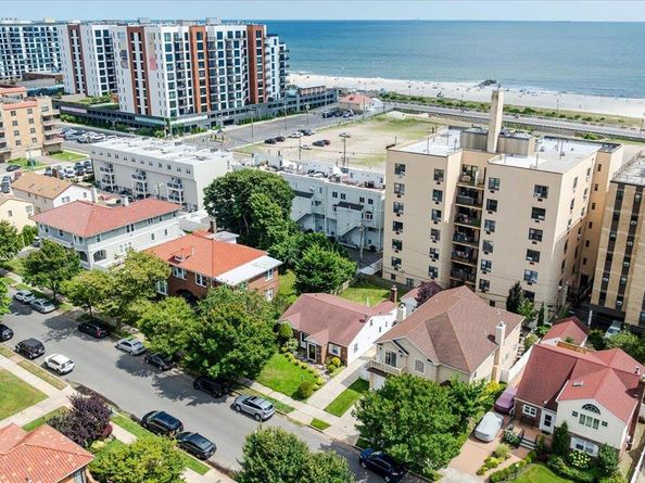 40 E Penn Street, Long Beach NY 11561