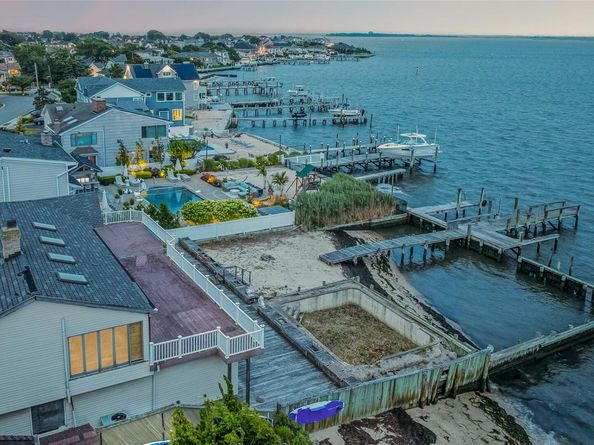 53 Clearwater Avenue, Massapequa NY 11758