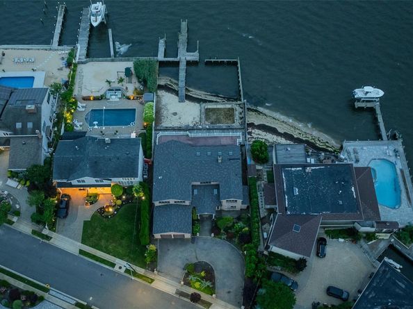 53 Clearwater Avenue, Massapequa NY 11758