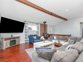 909 Pacific Street, Lindenhurst NY 11757