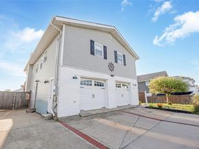 909 Pacific Street, Lindenhurst NY 11757