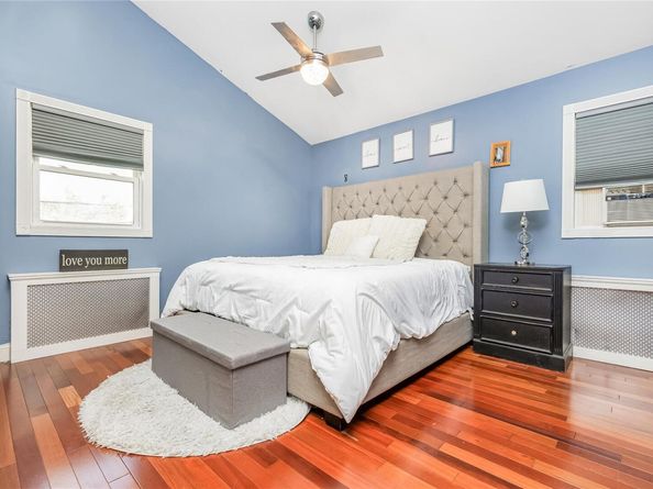 909 Pacific Street, Lindenhurst NY 11757