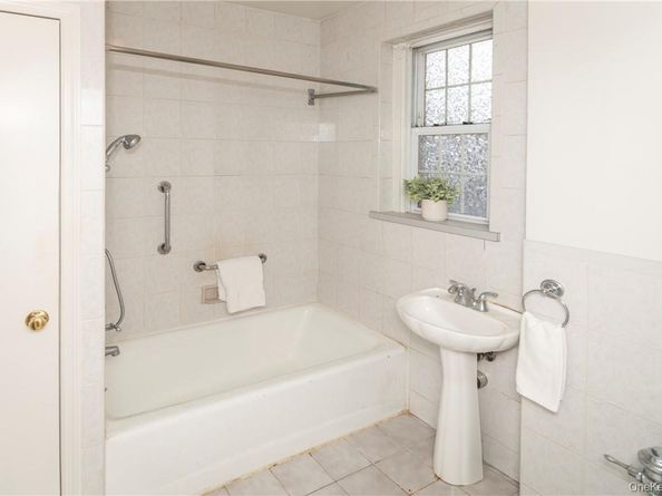 270 Bronxville Road B63, Bronxville NY 10708