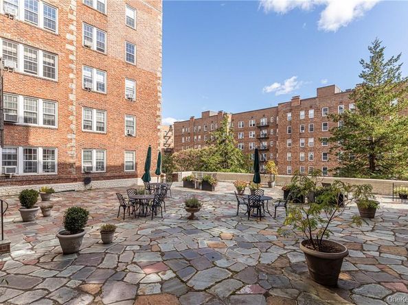 270 Bronxville Road B63, Bronxville NY 10708