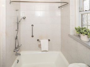 270 Bronxville Road B63, Bronxville NY 10708