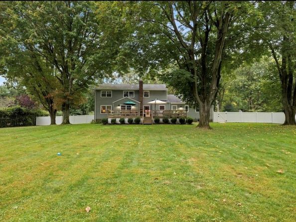 240 Plainview Road, Woodbury NY 11797