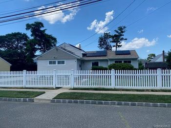4 Meadow Drive