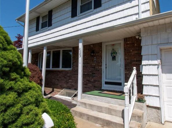 2083 Elm Place, Merrick NY 11566