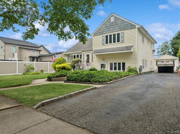 3 Rutland Road, Massapequa NY 11758