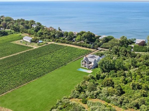 19620 Soundview Avenue, Southold NY 11971