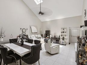 27 Primrose Lane, North Babylon NY 11703