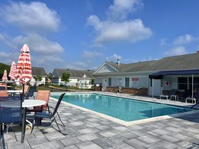 27 Primrose Lane, North Babylon NY 11703
