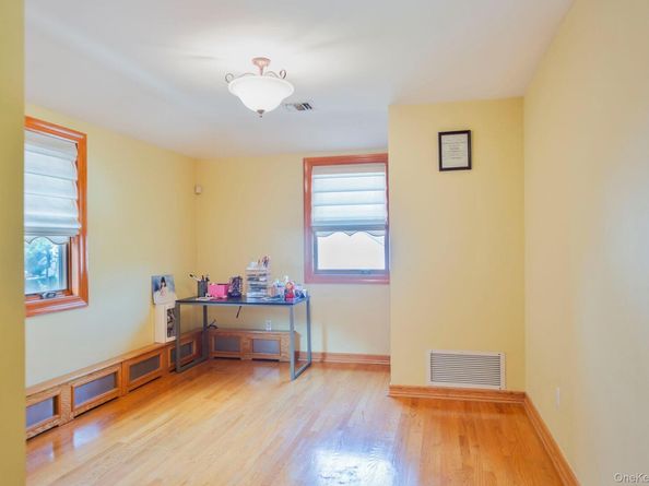 183-19 69th Avenue, Fresh Meadows NY 11366