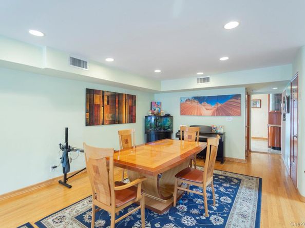 183-19 69th Avenue, Fresh Meadows NY 11366