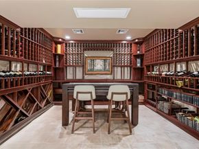 8 Holiday Pond Road, Jericho NY 11753