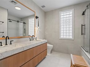 8 Holiday Pond Road, Jericho NY 11753