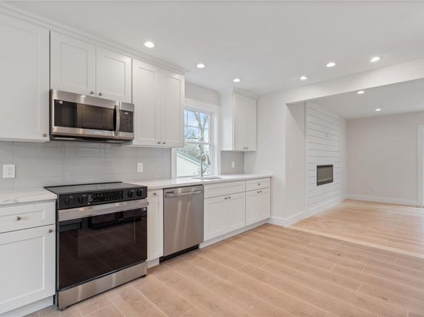 15 Woodhaven Drive, Sound Beach NY 11789