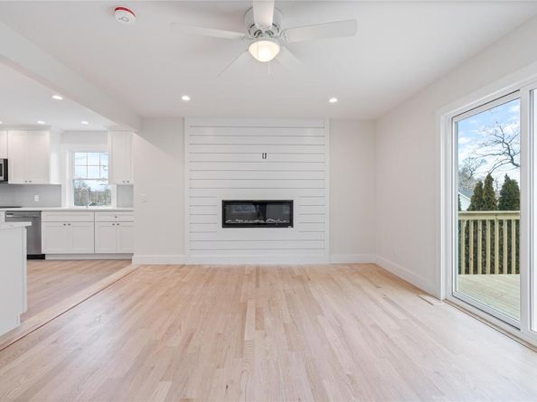 15 Woodhaven Drive, Sound Beach NY 11789