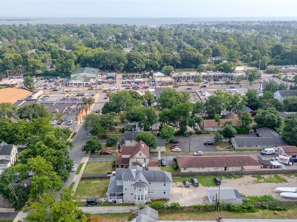 38 Park Avenue, Amityville NY 11701