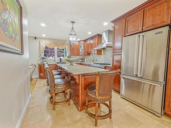 1056 North Drive, Merrick NY 11566