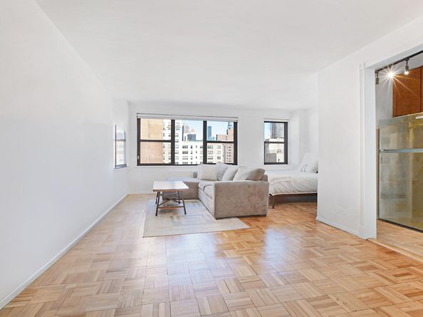 200 East 27th Street 11H, New York NY 10016