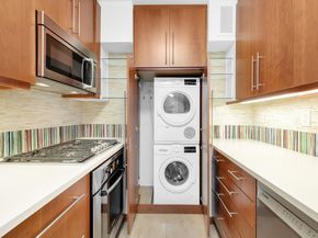 350 West 50th Street 15B, New York NY 10019