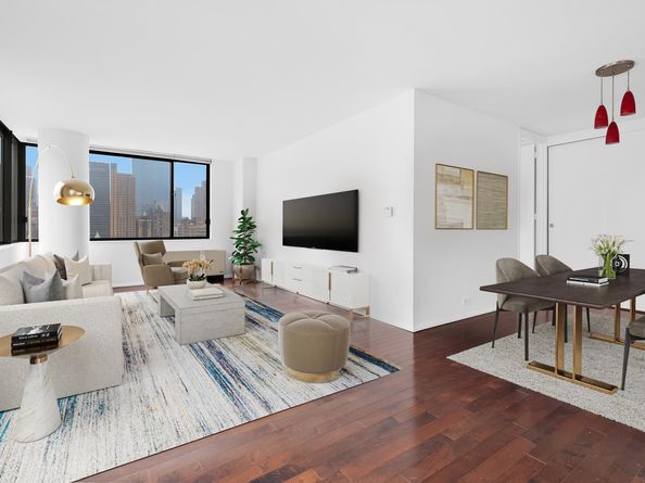 350 West 50th Street 15B, New York NY 10019