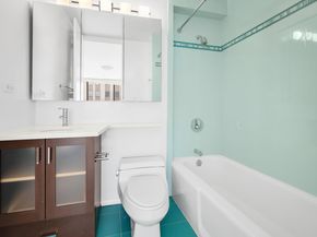 350 West 50th Street 15B, New York NY 10019