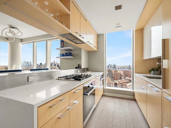 252 South Street 46K, New York NY 10002