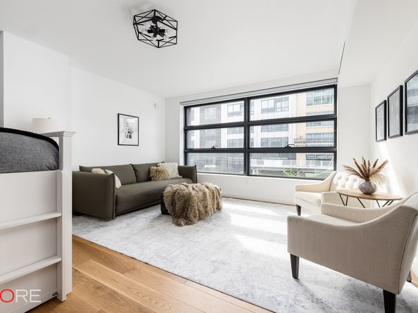 547 West 47th Street 317, New York NY 10036