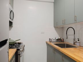 345 West 58th Street 4Y, New York NY 10019