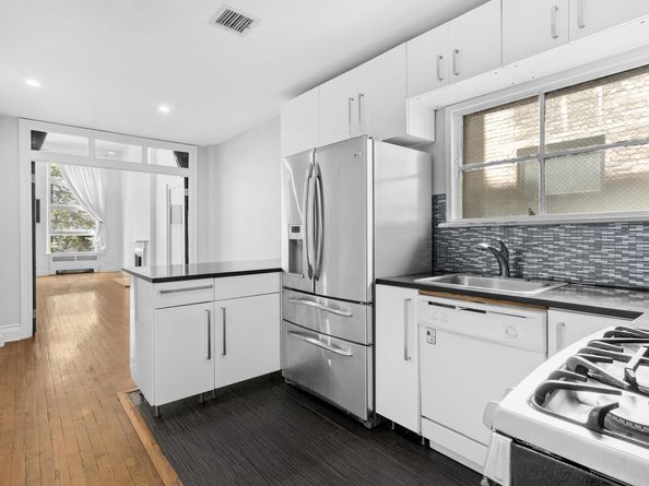 33 West 9th Street, New York NY 10011