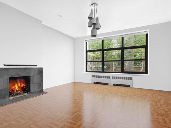 33 West 9th Street, New York NY 10011
