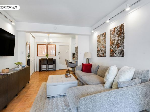 345 East 56th Street 21B, New York NY 10022